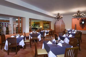 Dos Lunas International Buffet & Italian corner - Grand Oasis Palm
